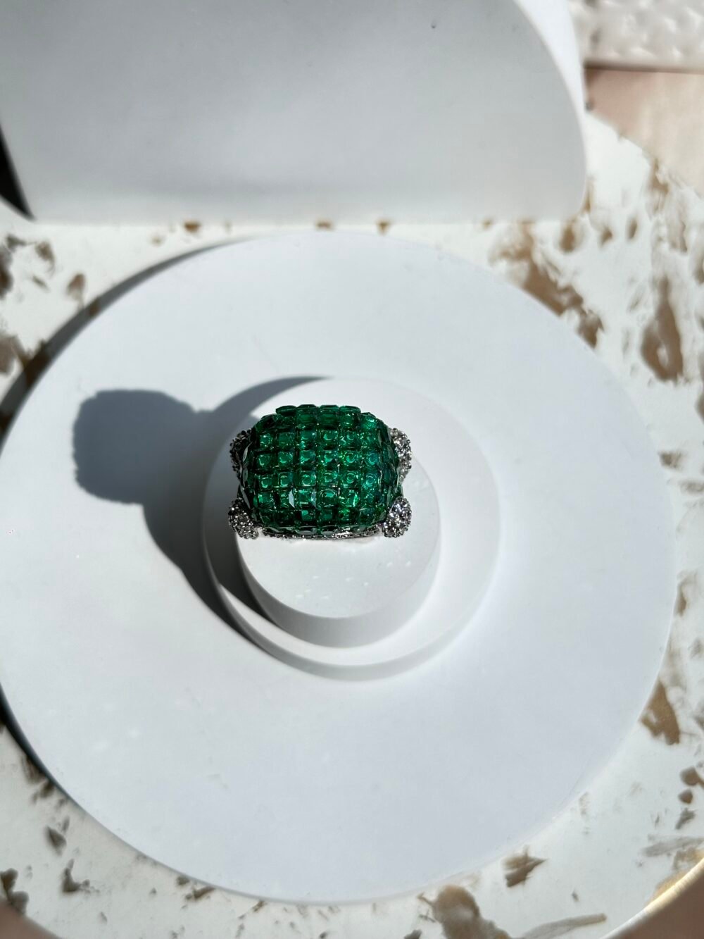 Abeeha Emerald Ring - Image 3