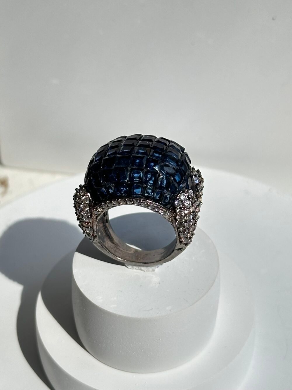 Abeeha Sapphire Ring - Image 3